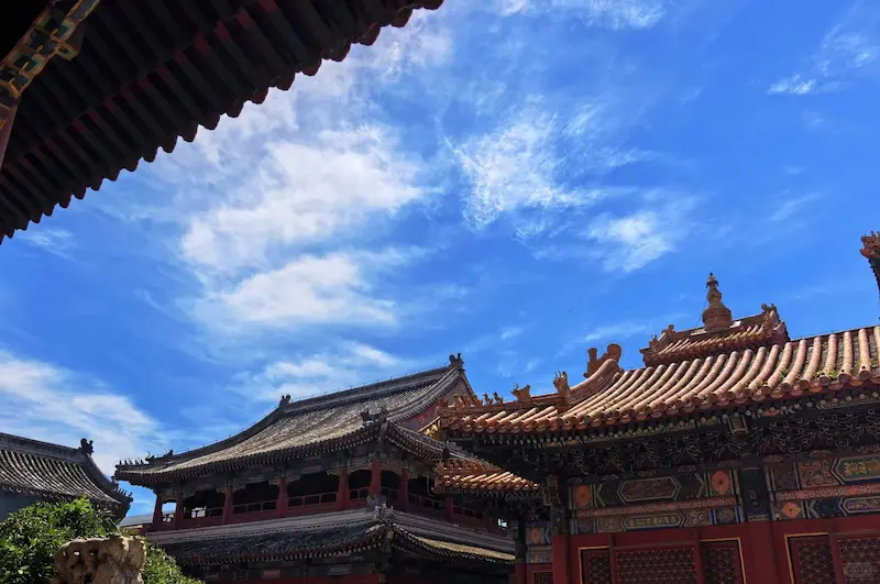 The Azure Sky and the Palaces of Yonghe Temple