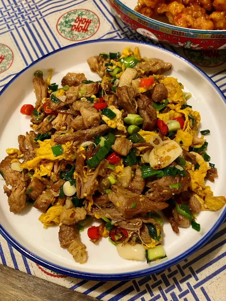Flavorful Shredded Meat from Bones with Fried Egg