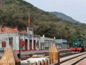 Qinglongqiao Station