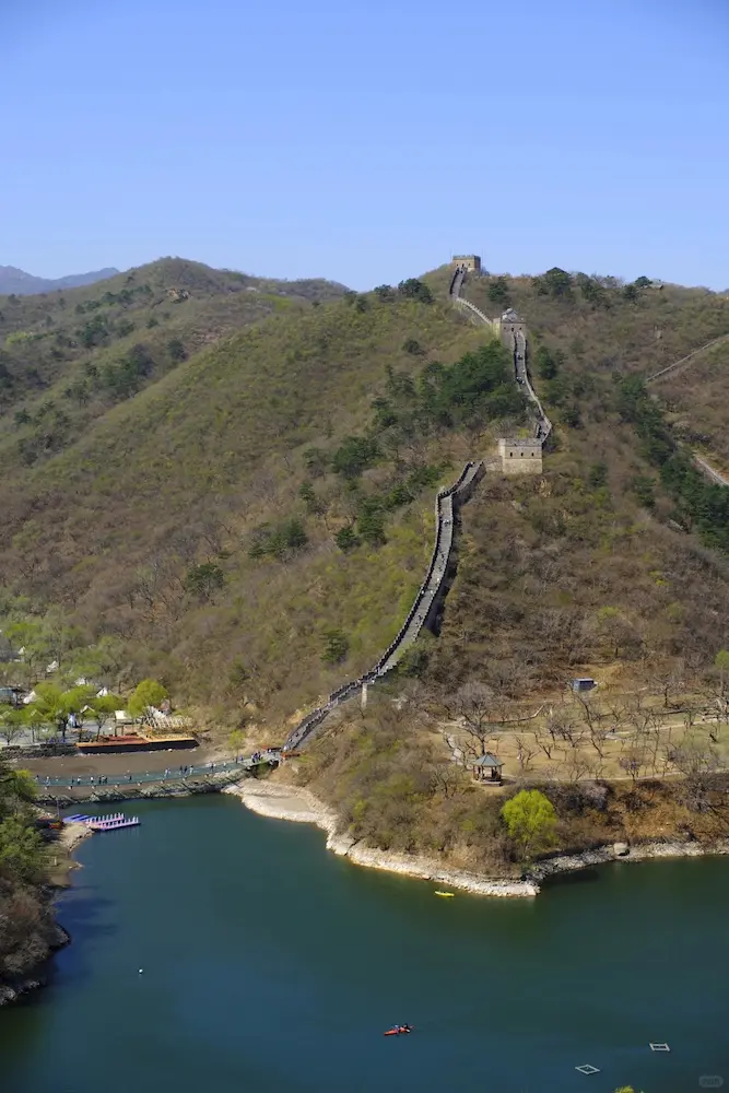 Distant view of Water Great Wall
