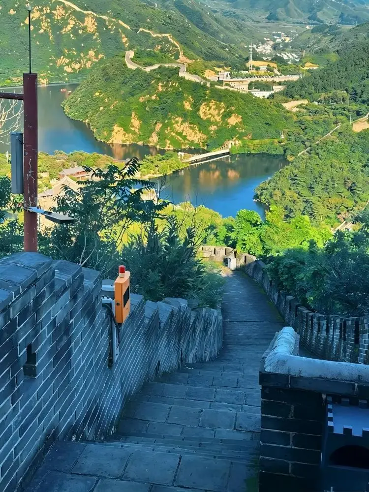 Early Summer Scenery of Huanghua Water Great Wall