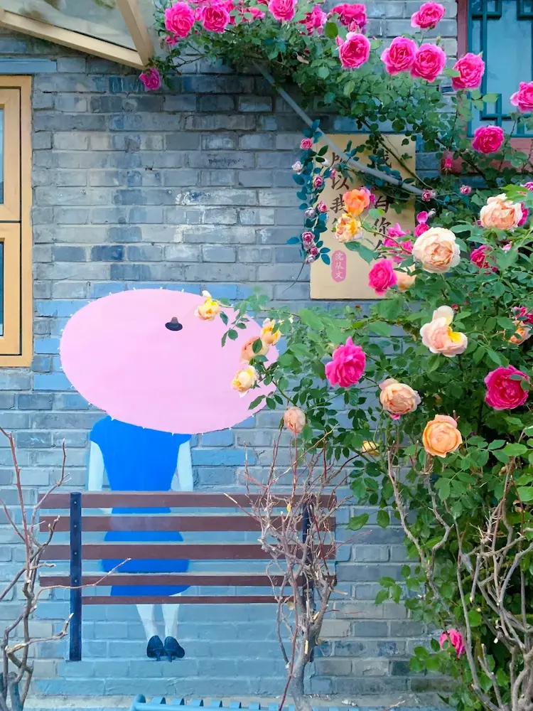 Flower wall covered with blooming flowers