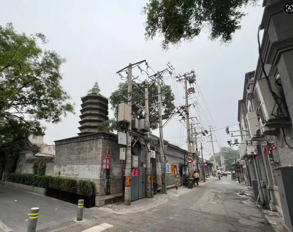 Street view of Zhuanta Hutong