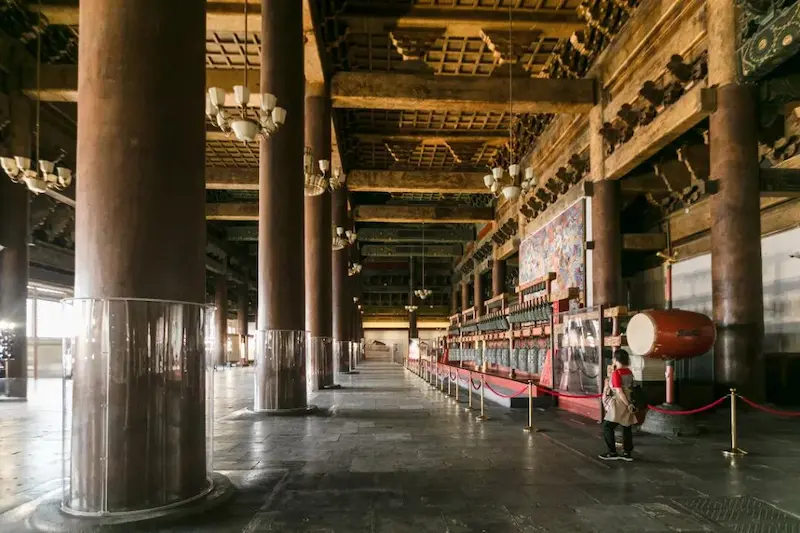 68 Giant Golden-Thread Nanmu Pillars