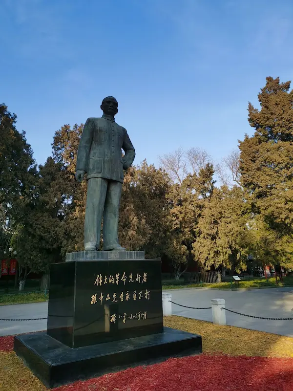 Sun Yat-sen Bronze Statue