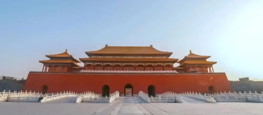 The Outer Jinshui Bridge, with its five arches facing directly toward the Tiananmen Gate Tower